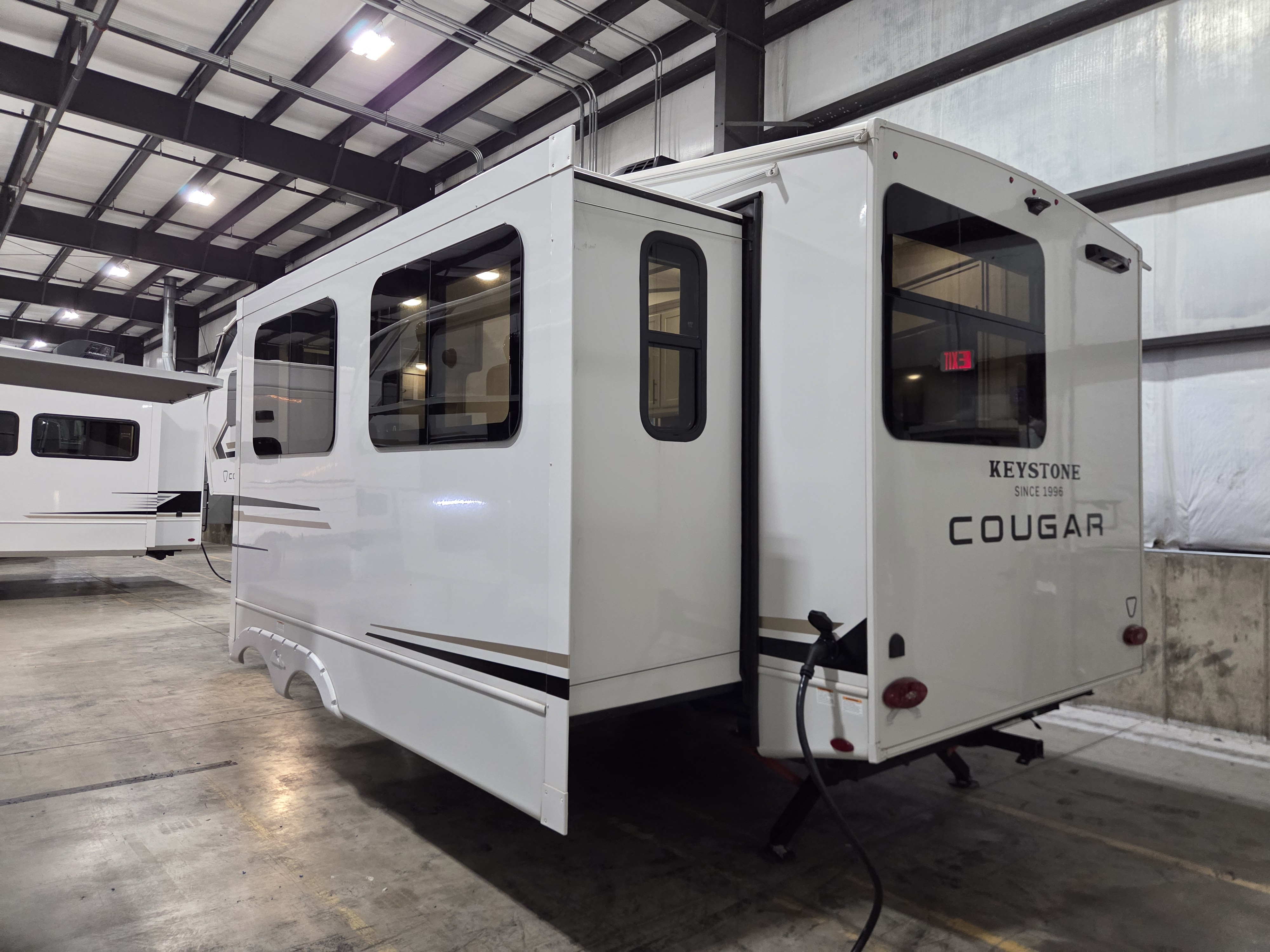 2026 Keystone Cougar Sport 2400RE - Image 4