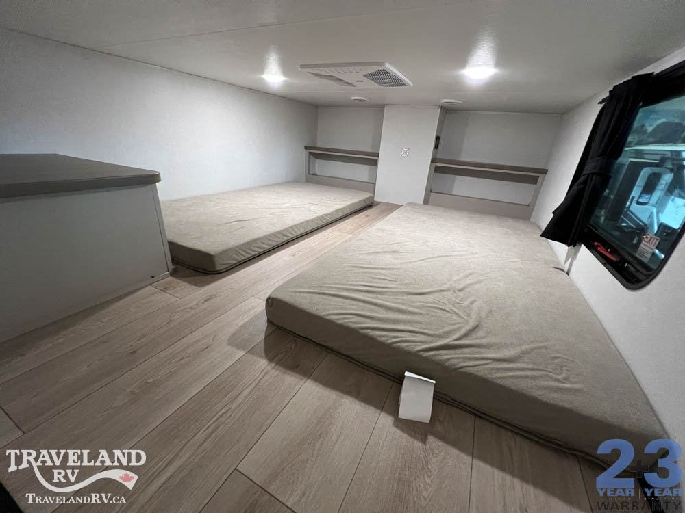 2027 Jayco Jay Flight Bungalow 404LOFT - Image 30