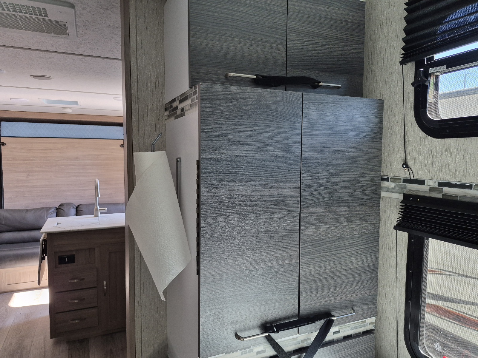 2021 Coachmen Freedom Express Ultra Lite 238BHS - Image 10