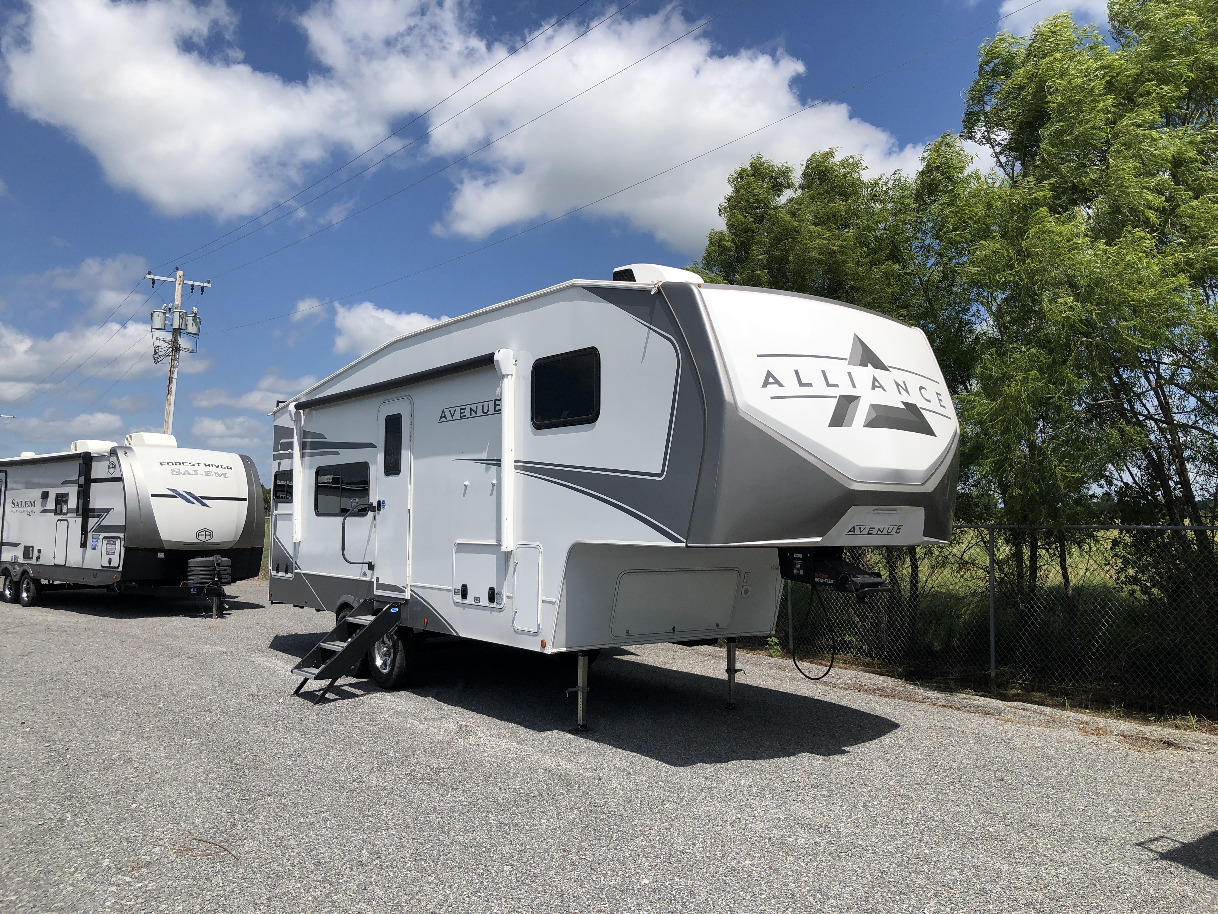 2026 Alliance RV Avenue 23ML - Image 1