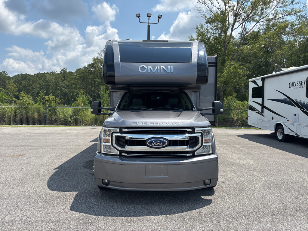 2021 Thor Motor Coach OMNI BH35 - Image 2