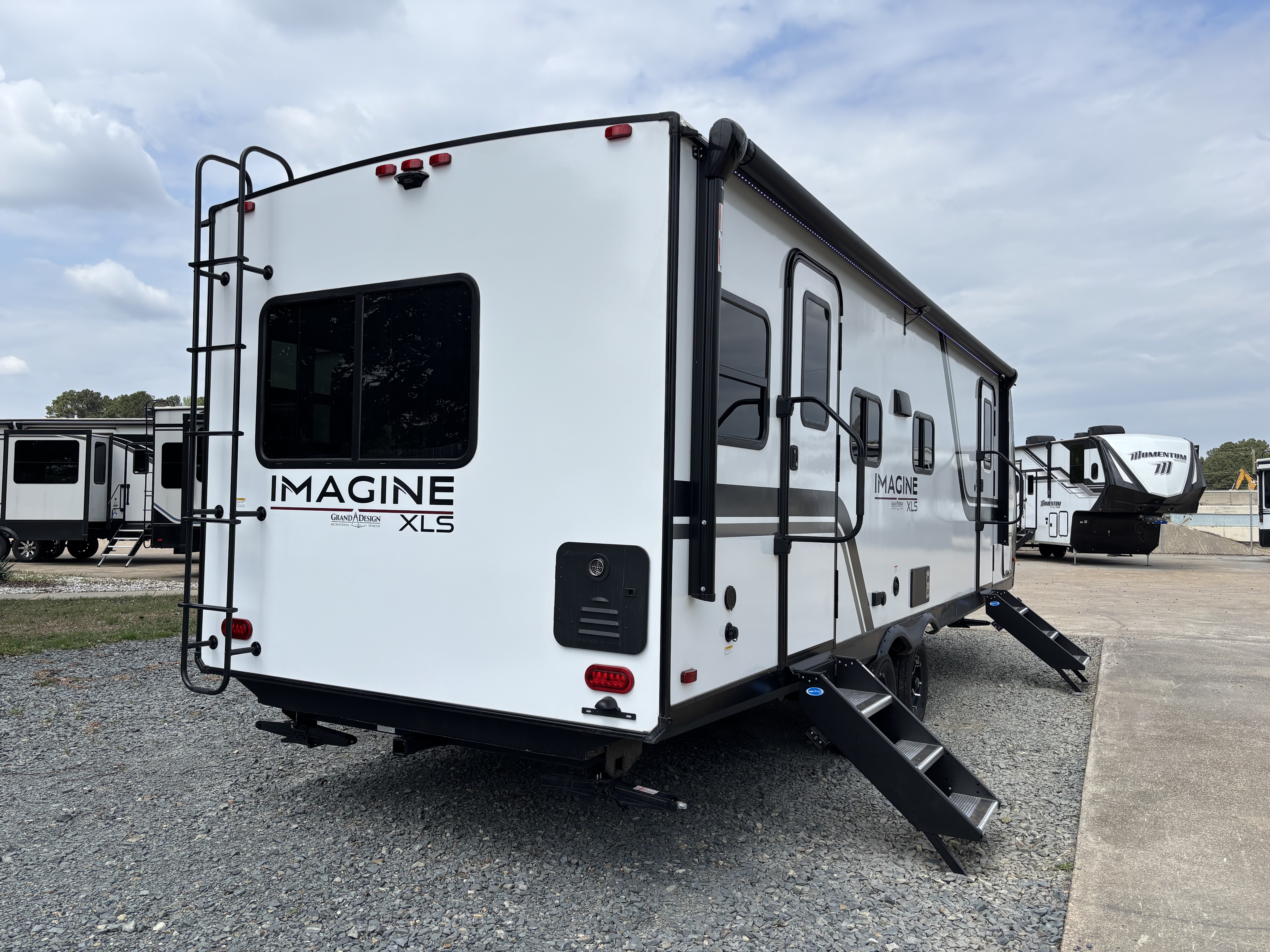 2026 Grand Design Imagine XLS 25RLE - Image 8
