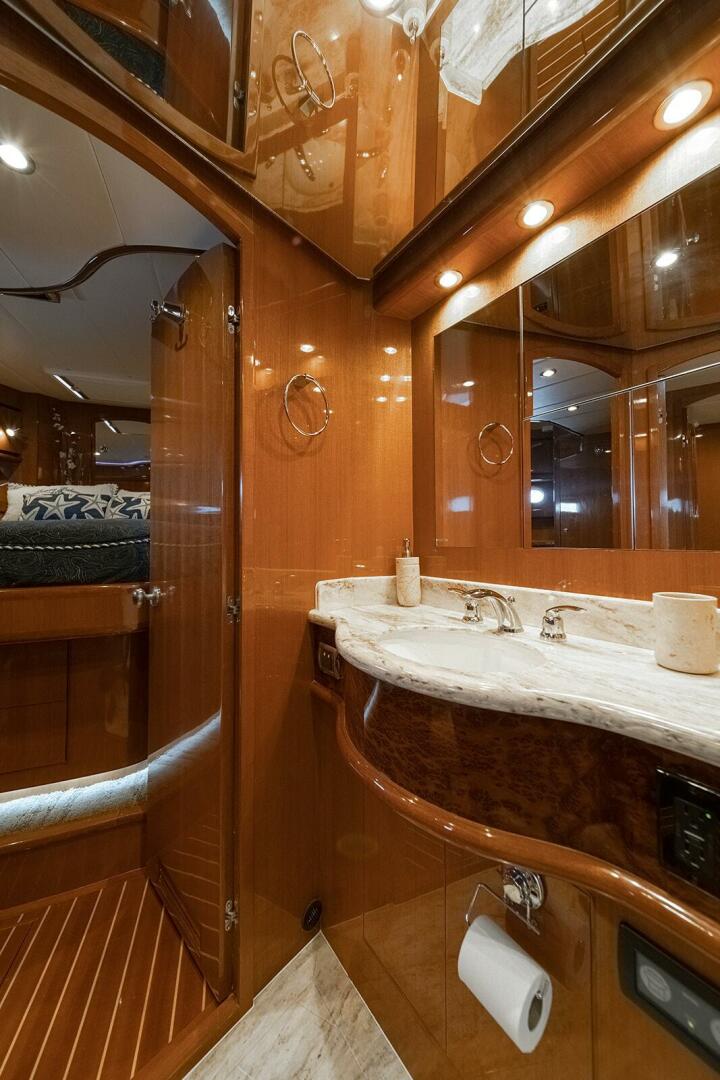 2013 Hampton 680 LRC - Image 34