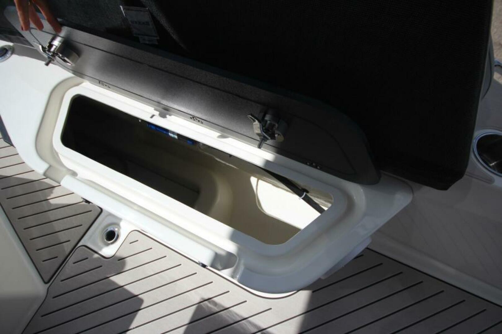 2024 Zodiac Medline 9 NEO - Image 34