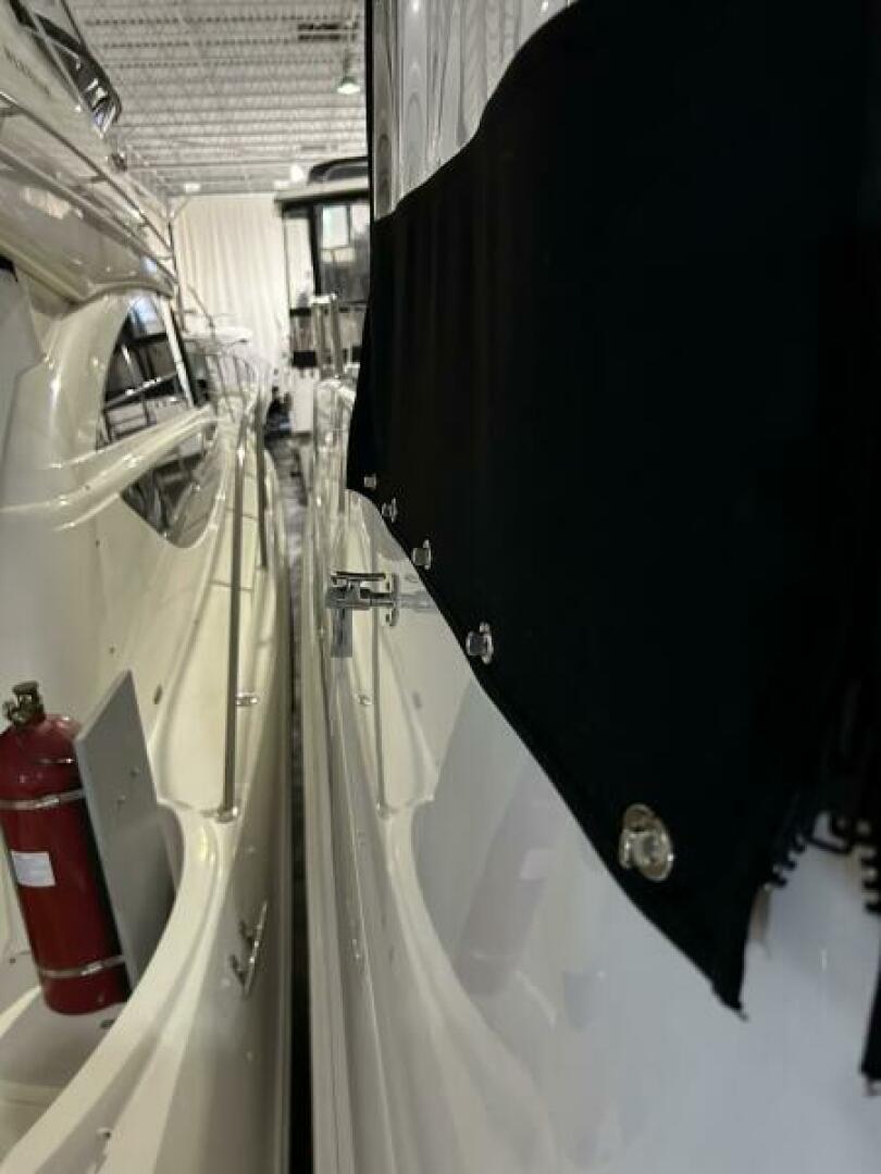 2003 Carver 396 Aft Cabin MY - Image 20