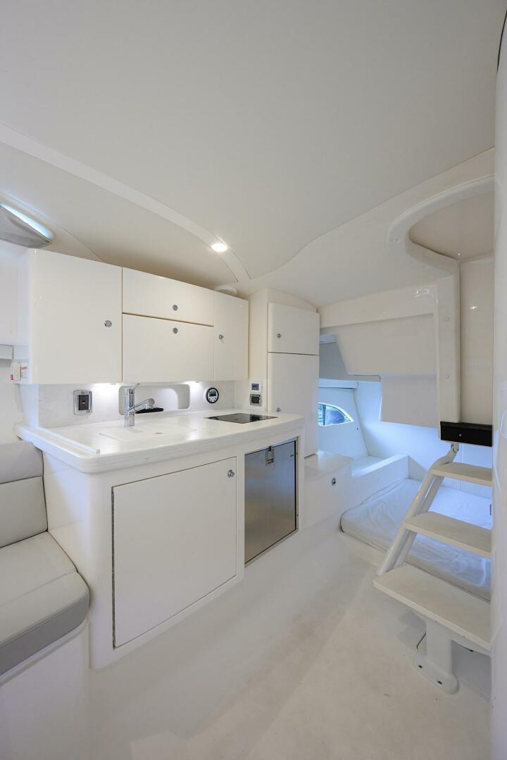 2023 Intrepid 41 Valor - Image 31