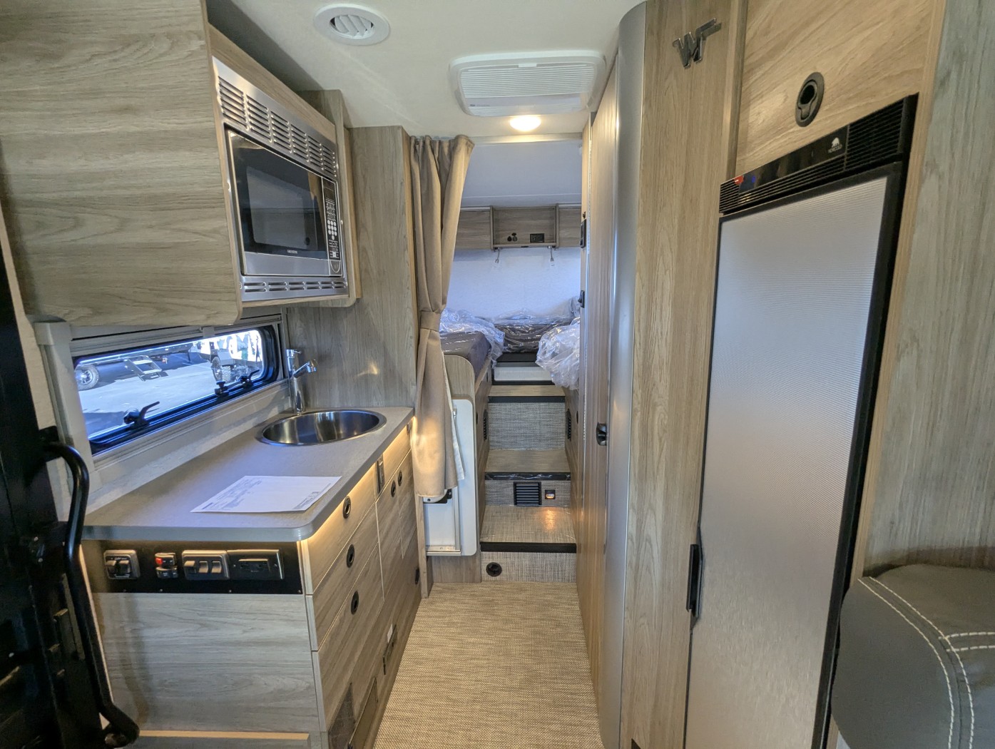 2026 Winnebago Ekko Sprinter 23B AWD - ATH Edition - Image 14