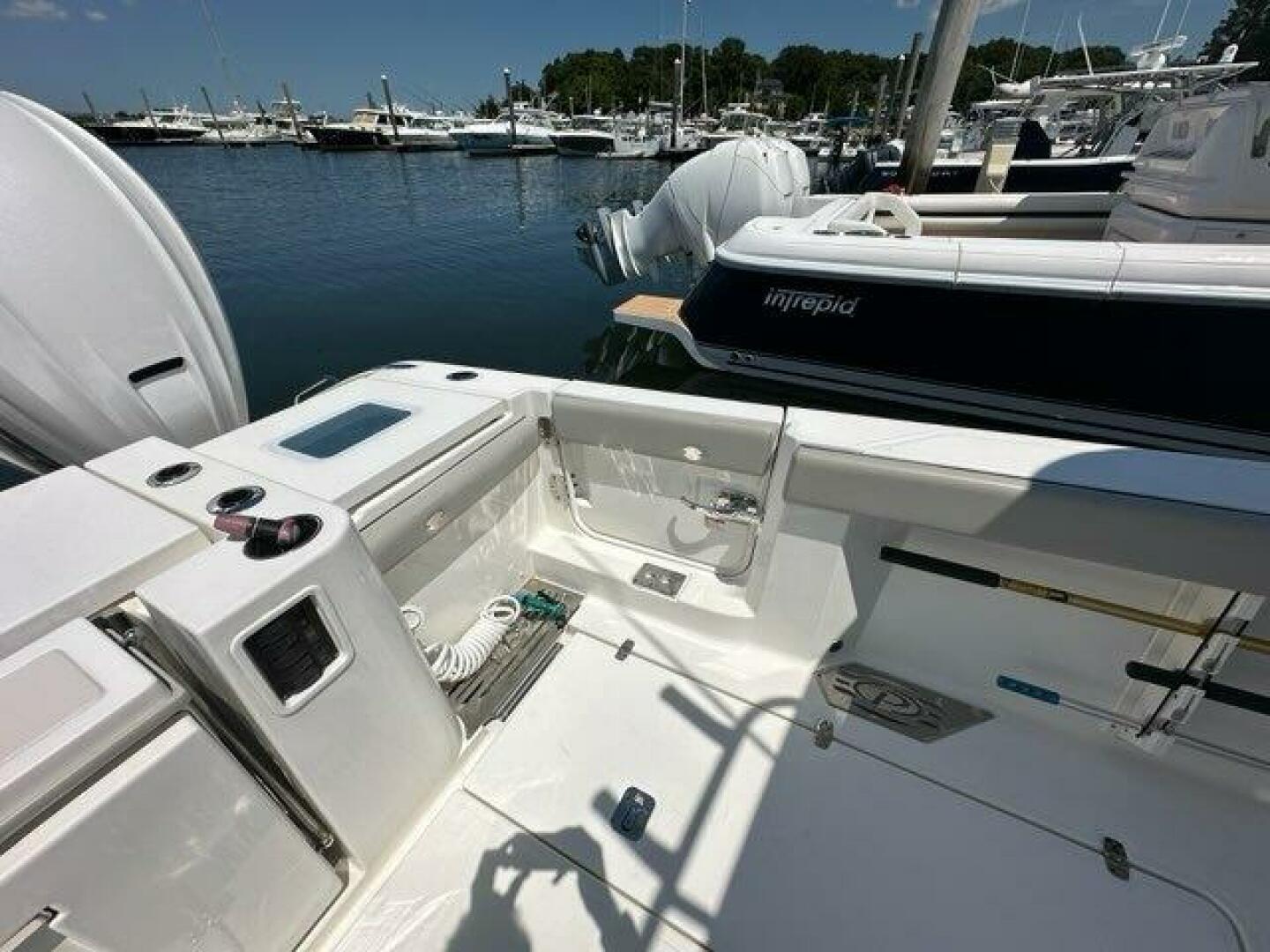 2021 PURSUIT S 428 Sport Base - Image 9