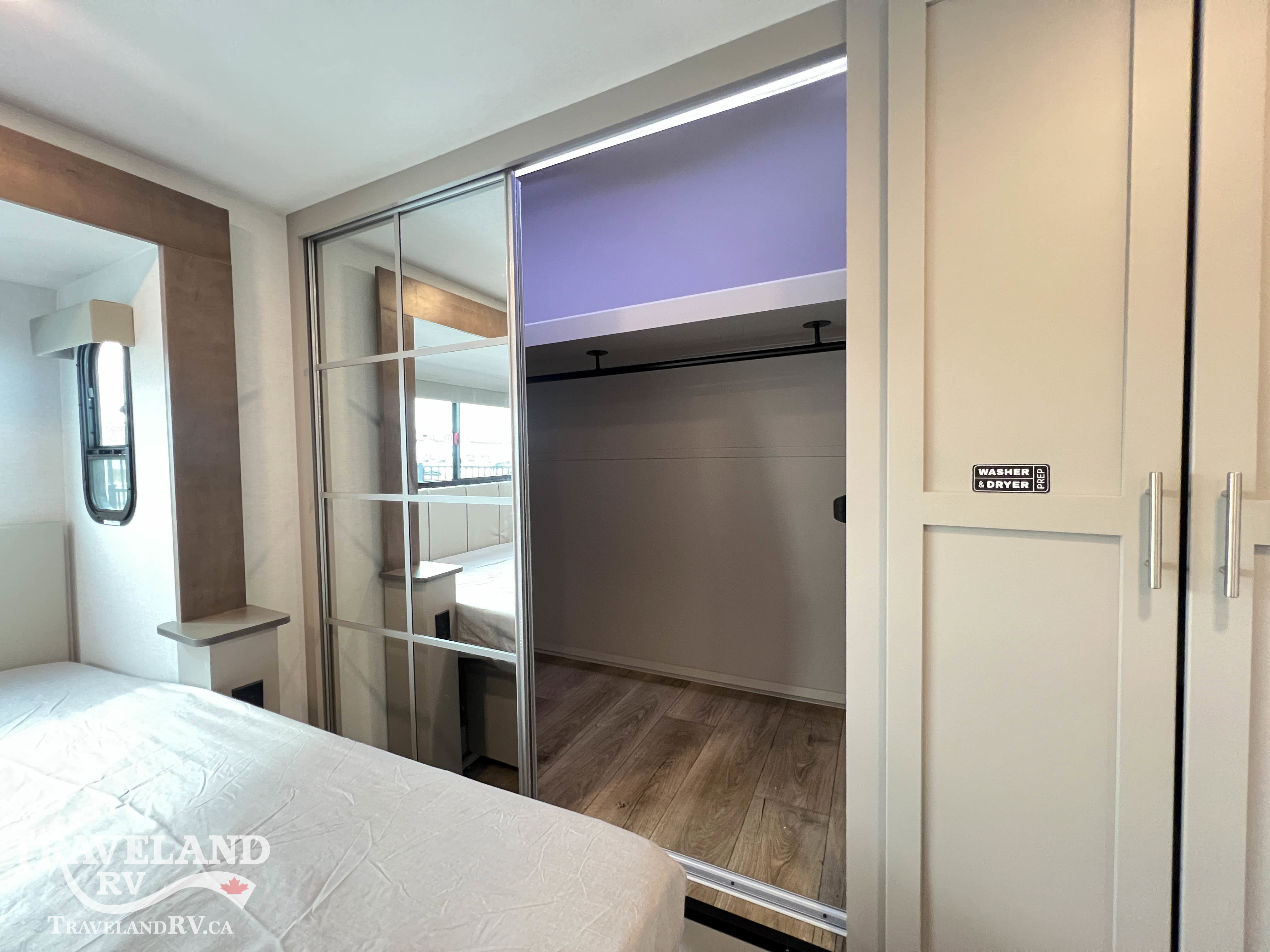 2026 Alliance RV AVENUE 332RL - Image 33