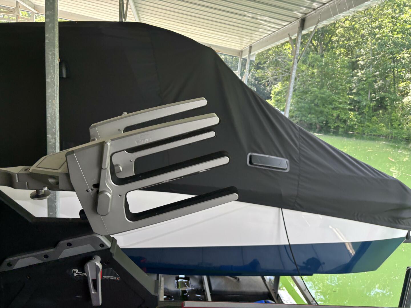 2022 Malibu Wakesetter 23 LSV - Image 32