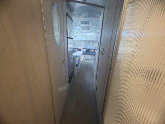 2026 AIRSTREAM GLOBETROTTER 30RBQ - Image 26