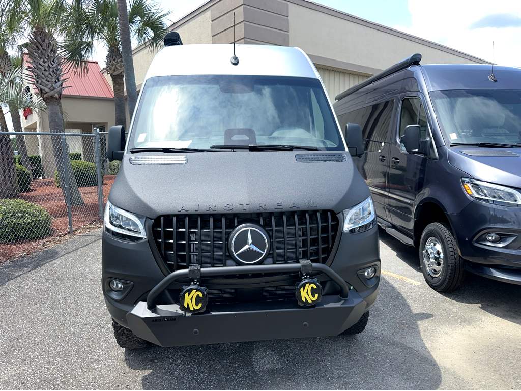 2026 AIRSTREAM INTERSTATE 19X - Image 8
