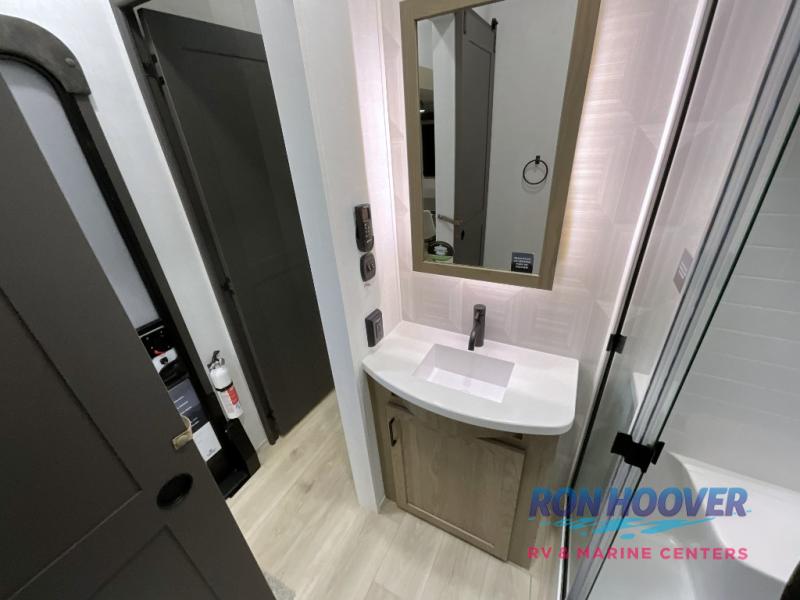 2026 FOREST RIVER 402CFL - Image 36