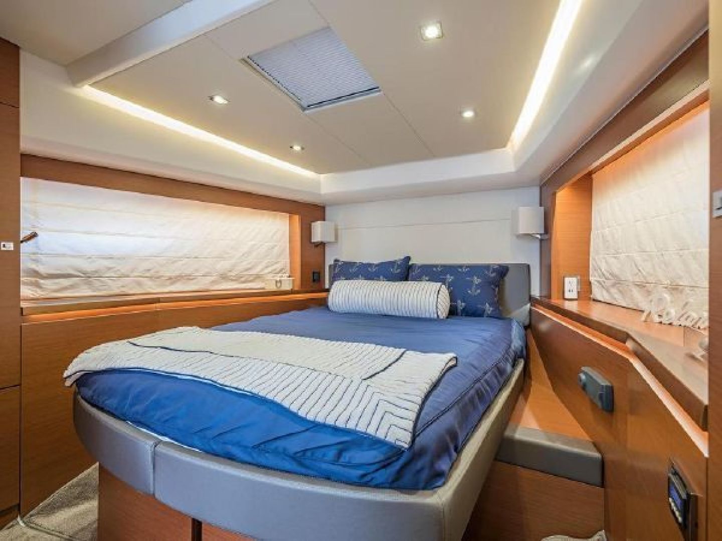 2015 PRESTIGE PRESTIGE 550 Base - Image 8