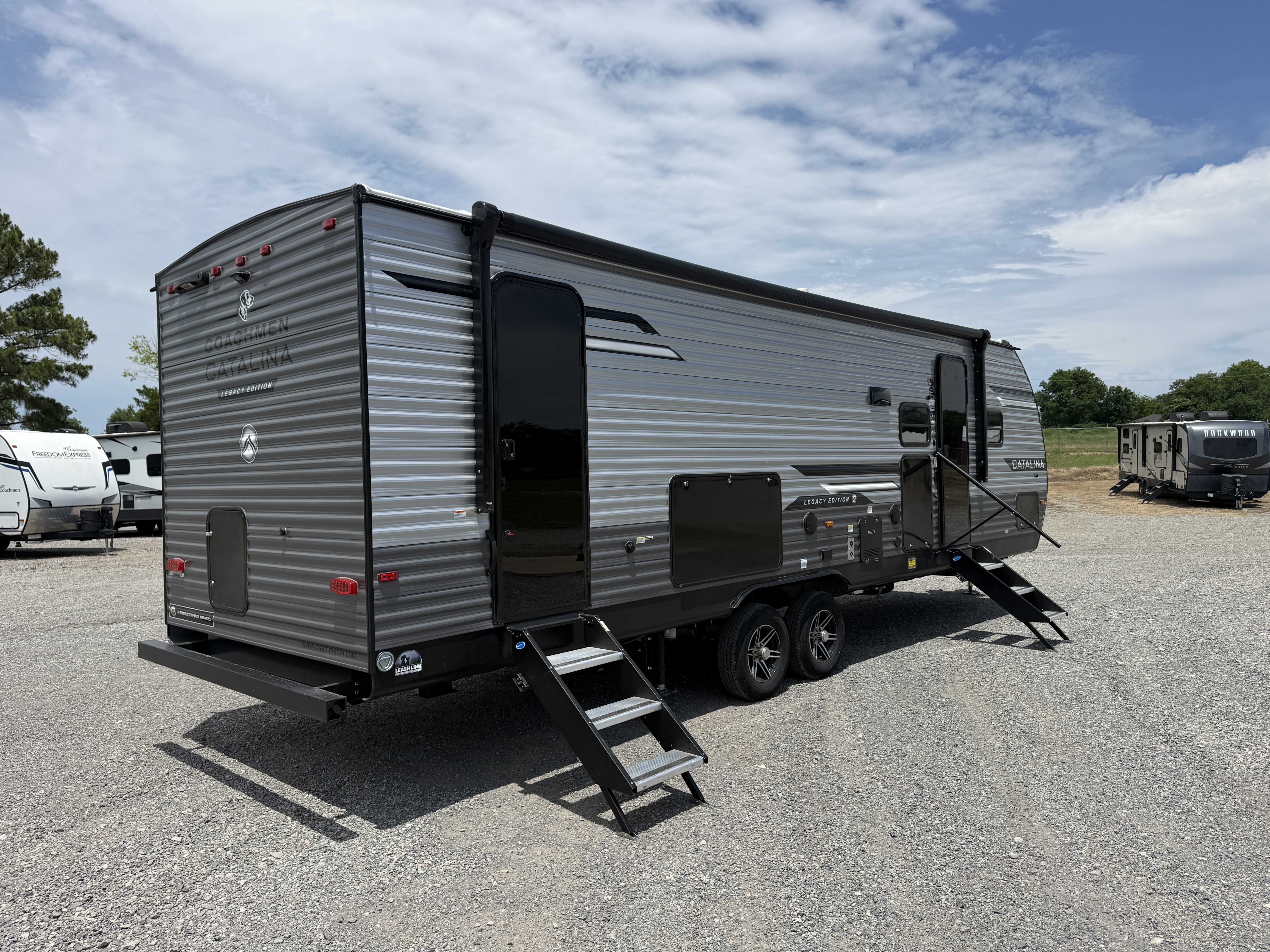 2026 Coachmen CATALINA LEGACY EDITION 273DBHCKLE - Image 7