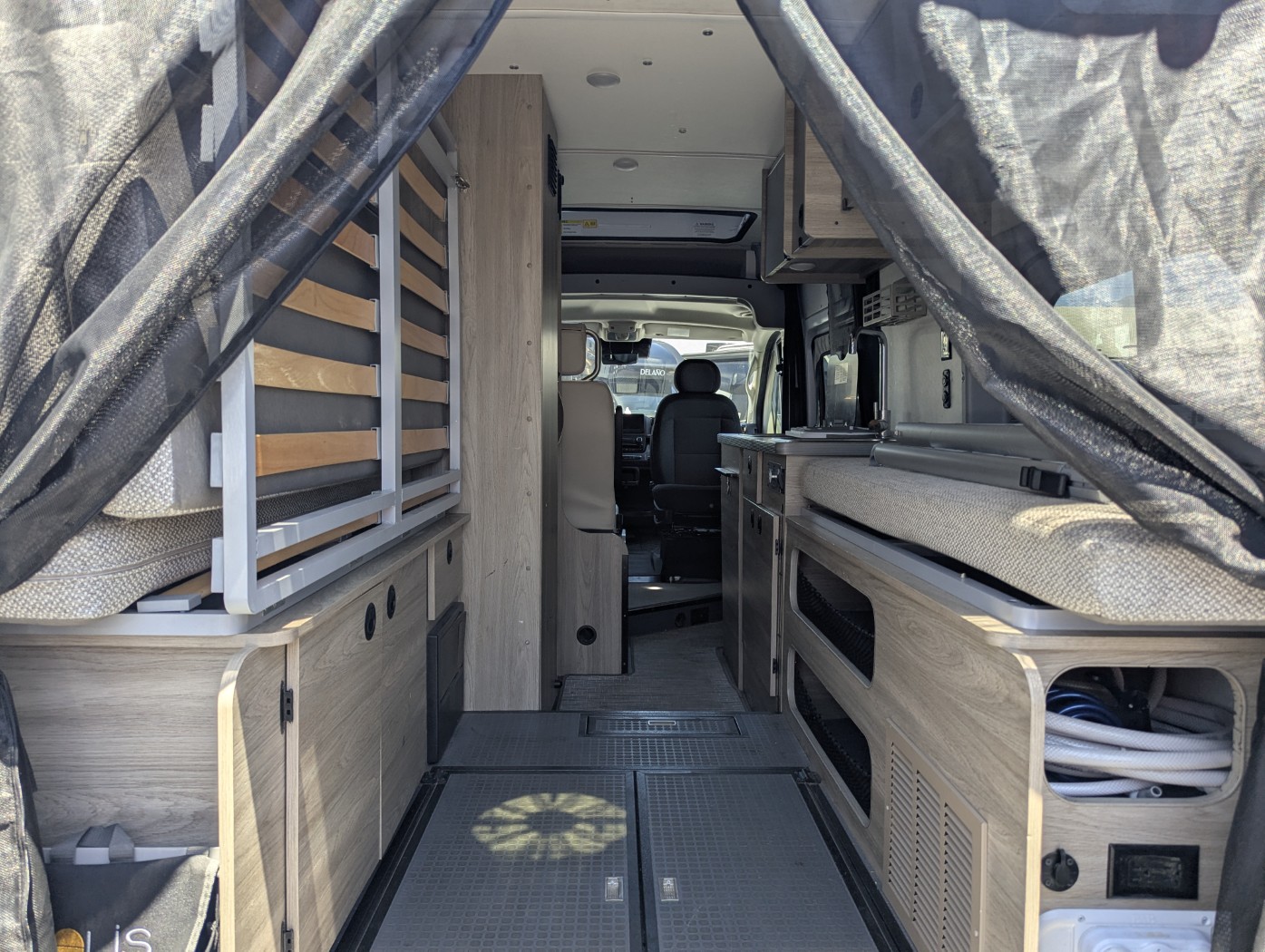 2023 Winnebago Solis NPF 59P - Image 14