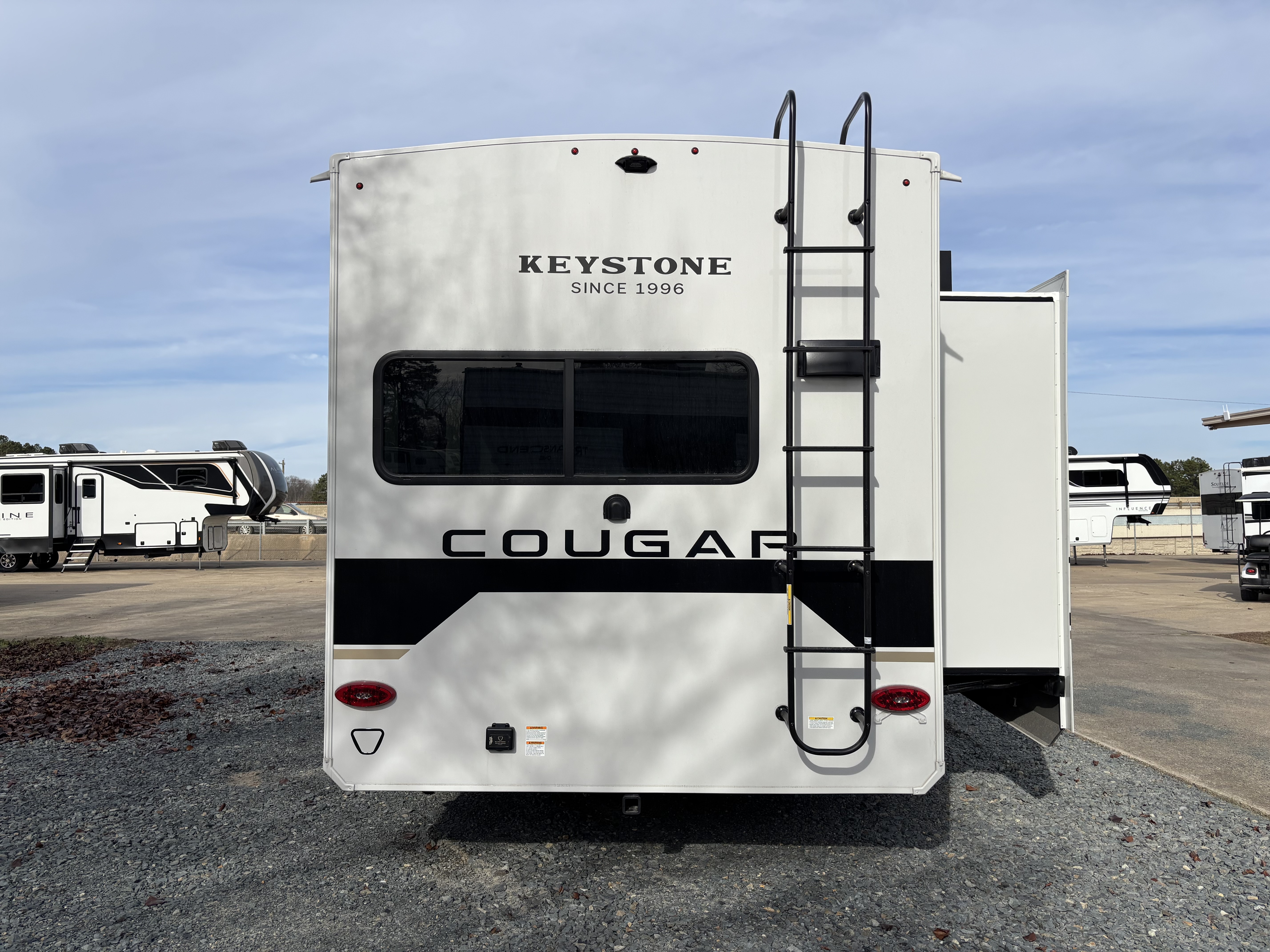 2026 Keystone Cougar Half-Ton 29MBD - Image 8