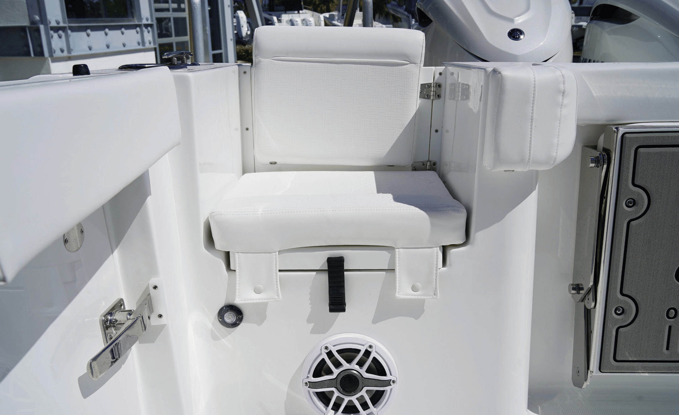 2027 SEA HUNT GAMEFISH 30FS - Image 20