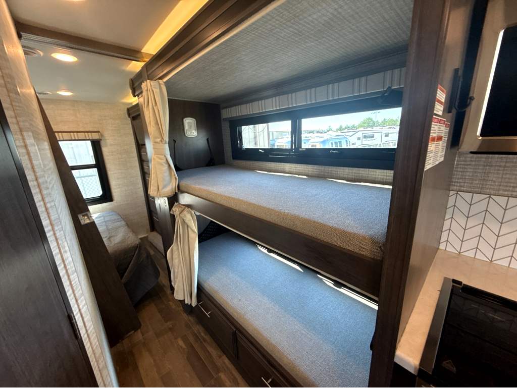 2025 ENTEGRA COACH ESTEEM 31F - Image 21