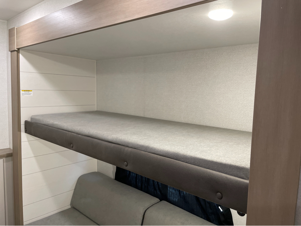 2027 Jayco Jay Flight SLX 333BTS - Image 14