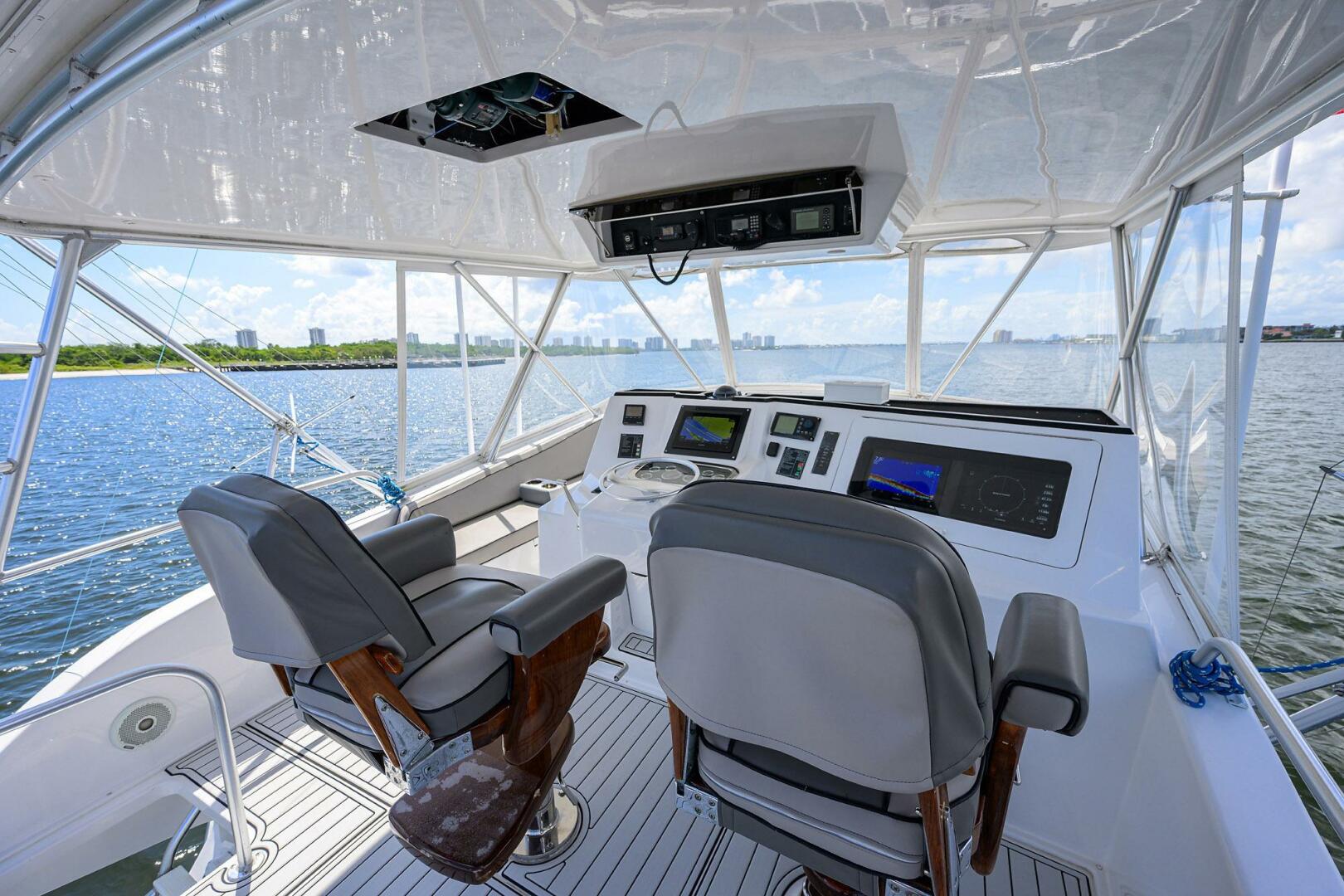 2000 Viking 50 Convertible - Image 39