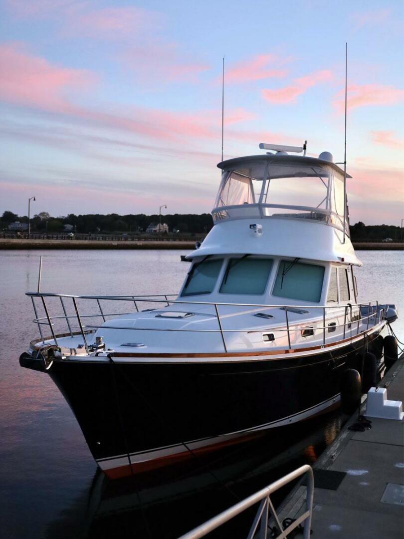 2018 Sabre 48 Flybridge Sedan - Image 3