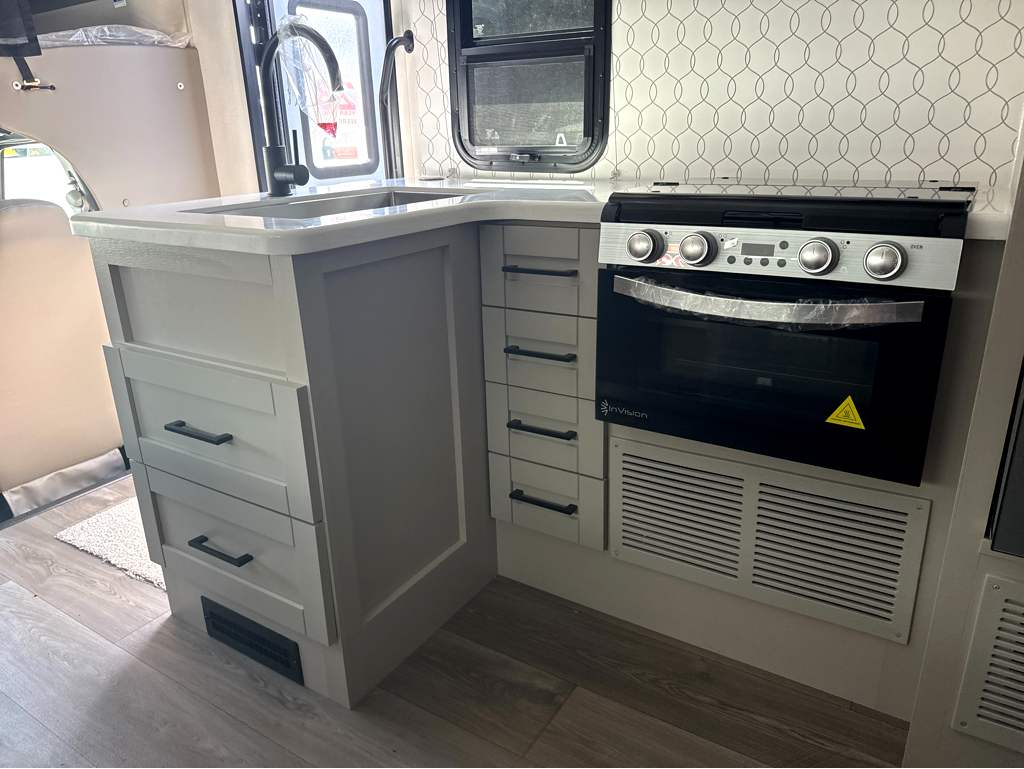 2027 ENTEGRA COACH ODYSSEY 30Z - Image 15