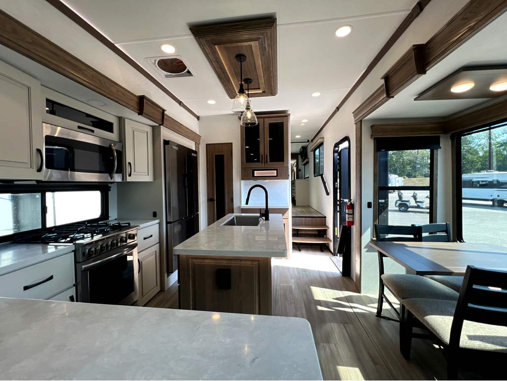 2024 Alliance RV PARADIGM 375RD - Image 11
