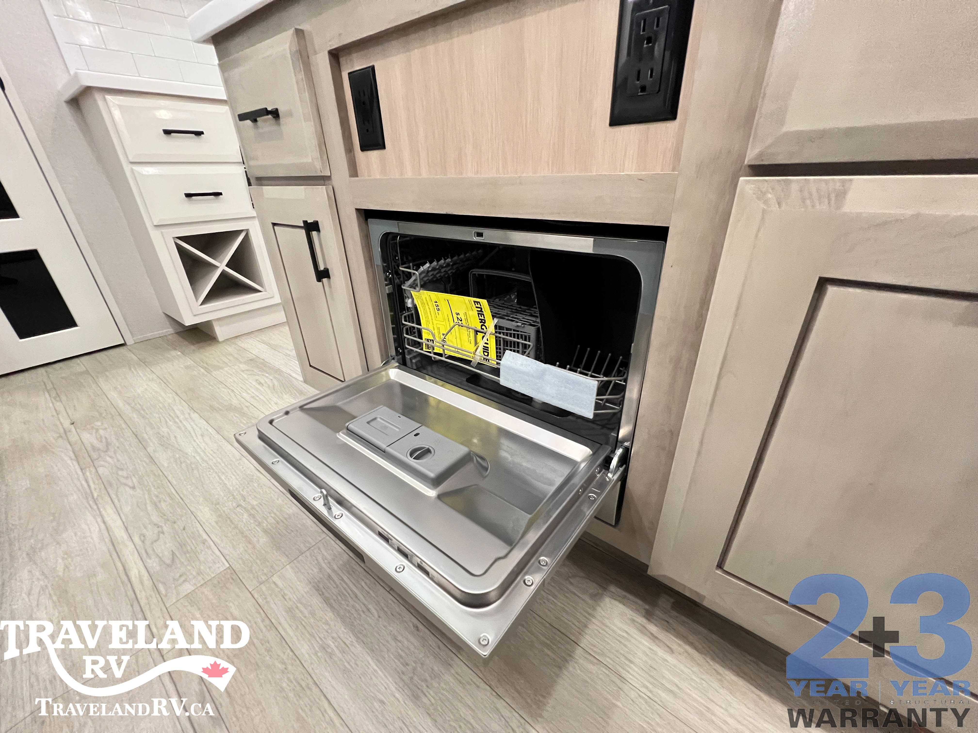 2026 Jayco Pinnacle 32RLTS - Image 31