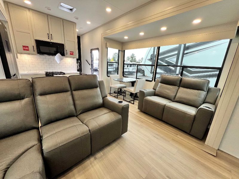 2026 Grand Design Momentum G-Class Fifth Wheel 394G - Image 7