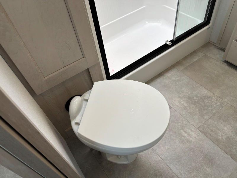 2025 Grand Design Solitude 388MBS - Image 30