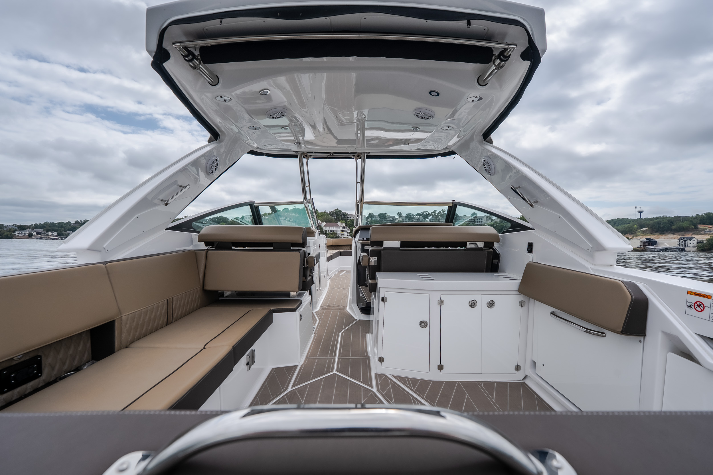 2025 Monterey 385SS - Image 10