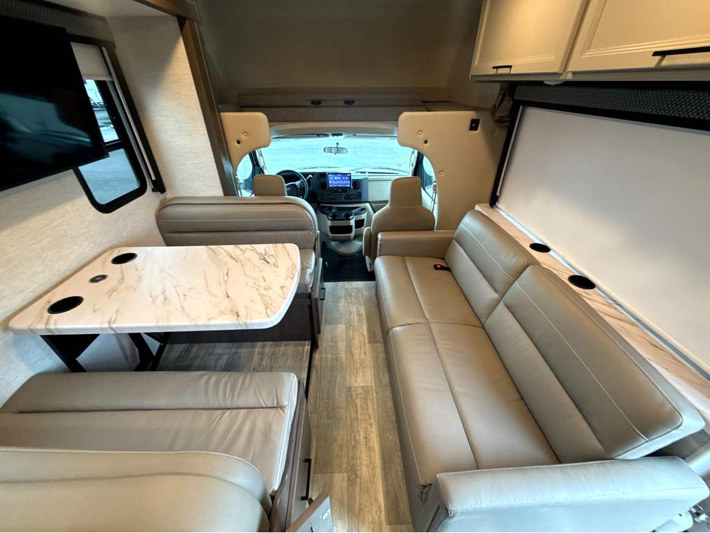 2025 Thor Motor Coach MAGNITUDE GA31 - Image 12