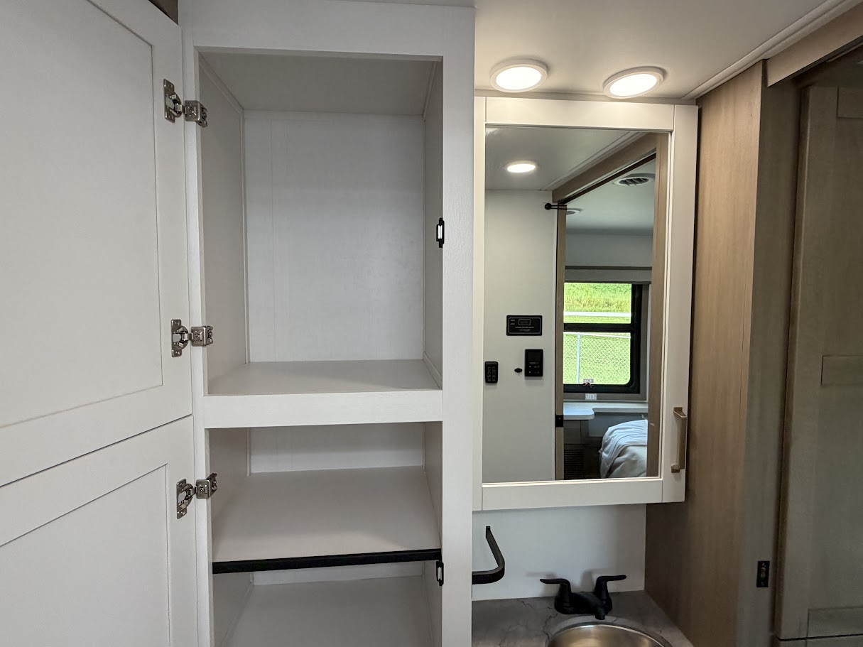 2027 JAYCO GREYHAWK 30Z - Image 29