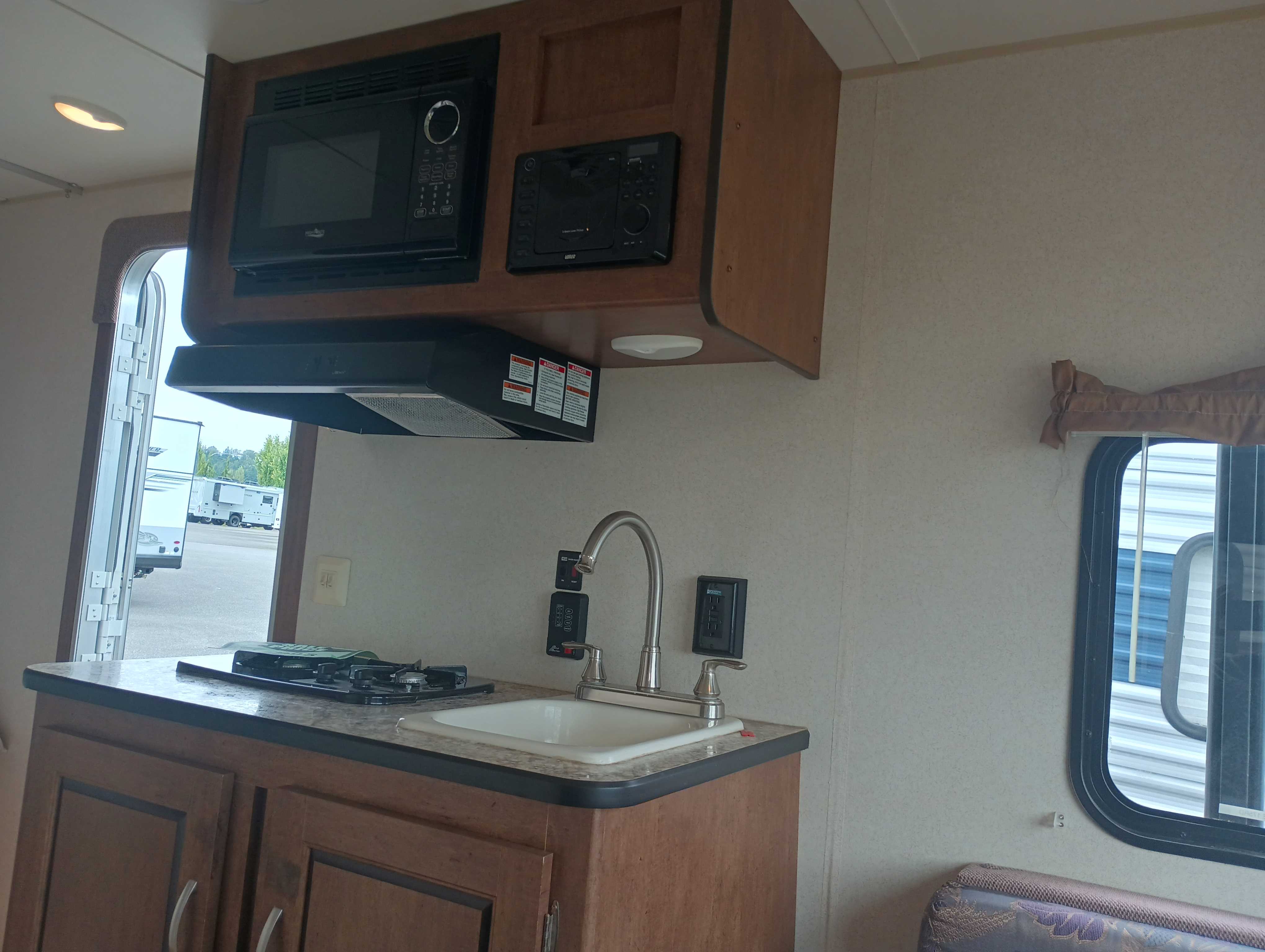 2018 Forest River Wildwood XLite 175RD - Image 11