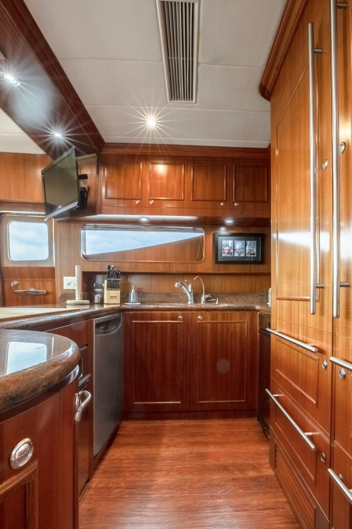 2005 Horizon - Image 58