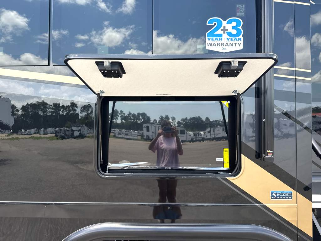 2027 JAYCO PINNACLE 32RLTS - Image 6