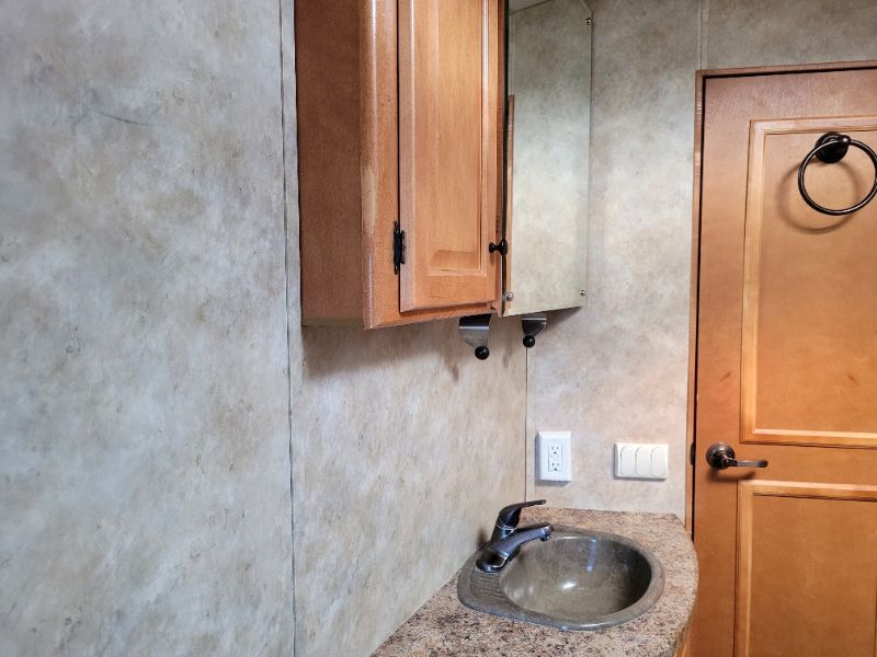2008 Gulf Stream Conquest Super Nova 6372 - Image 24