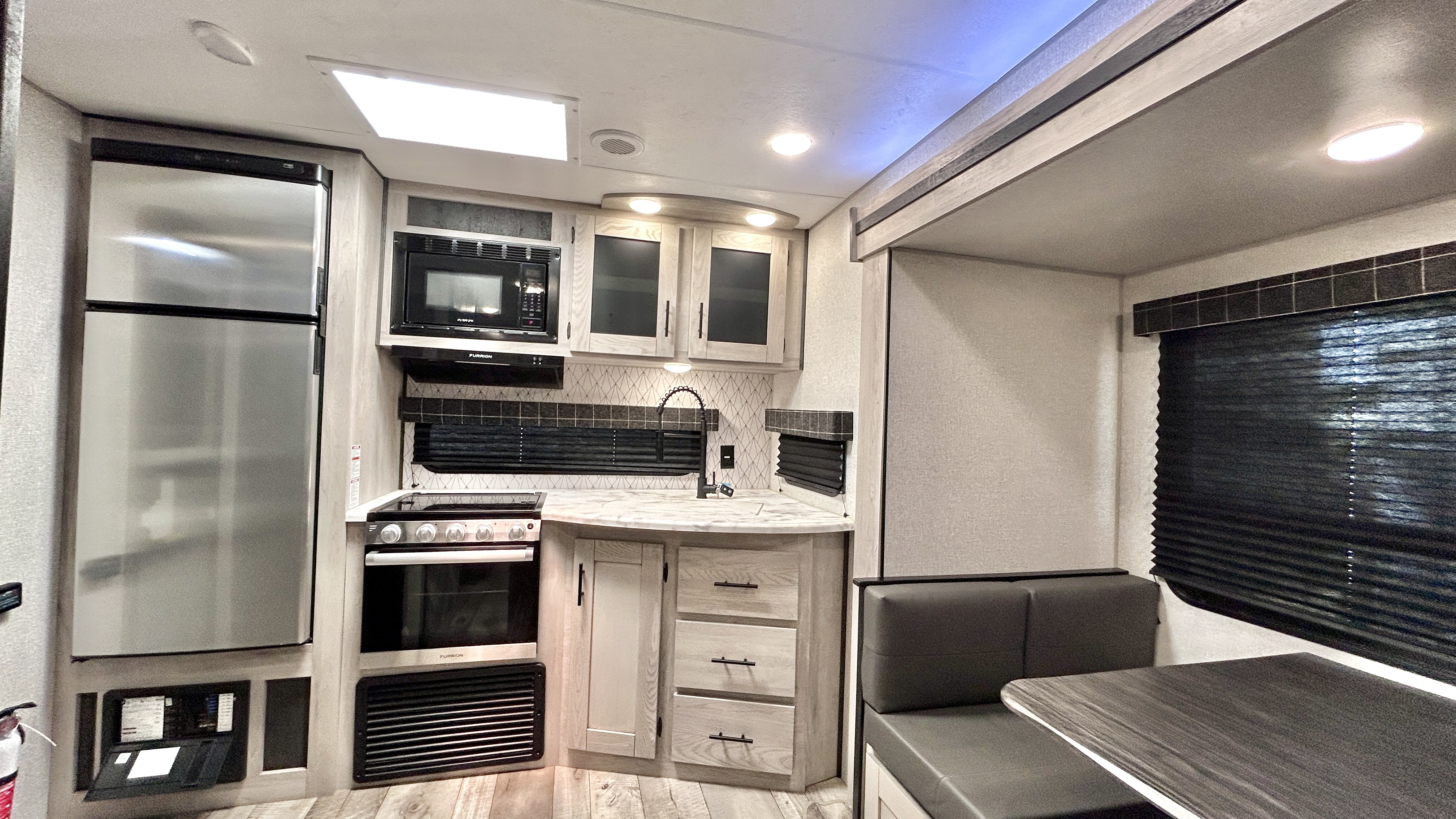 2022 KZ RV Connect C261RKK - Image 10