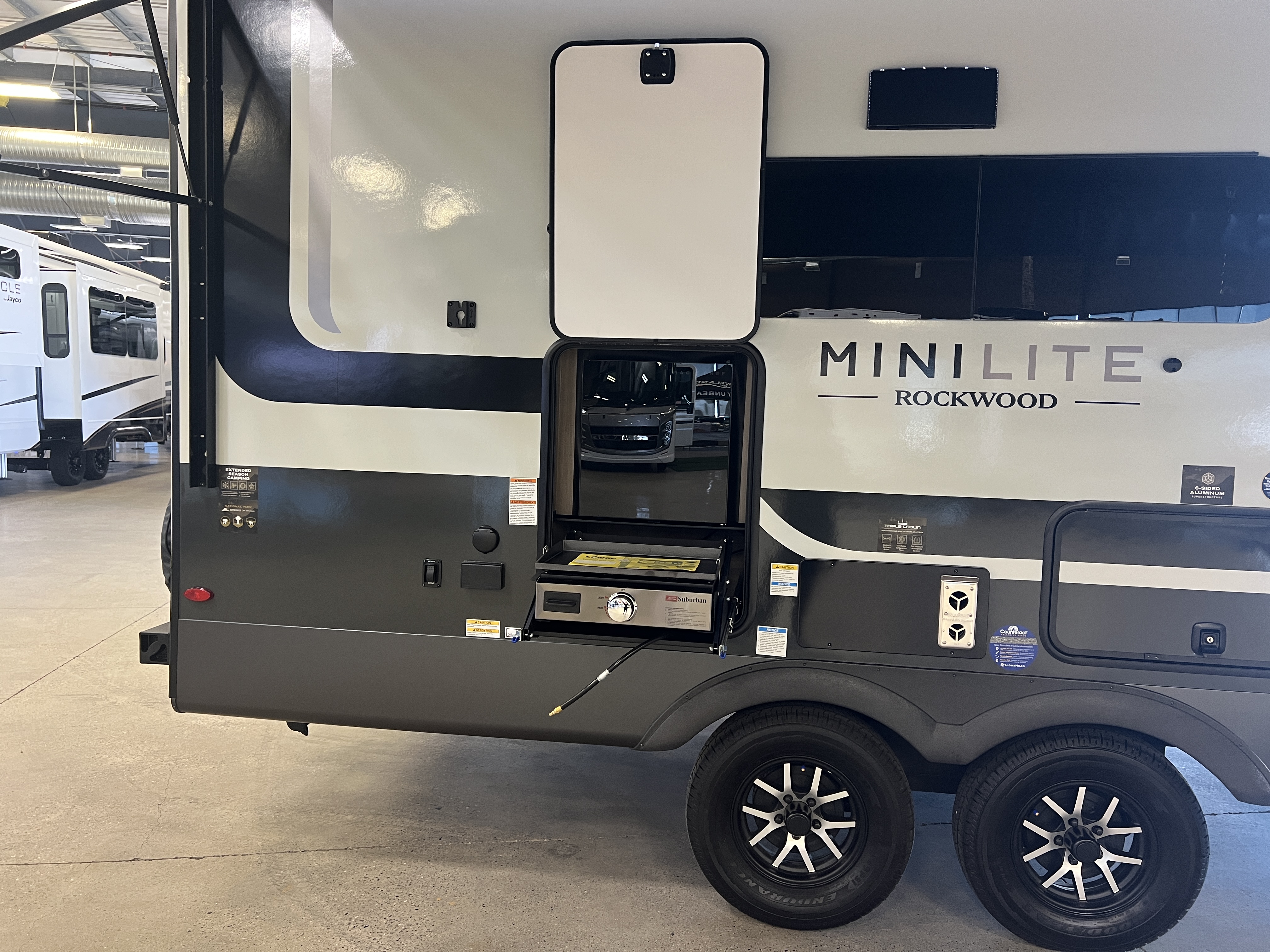 2027 Forest River Rockwood Mini Lite 2213S - Image 8