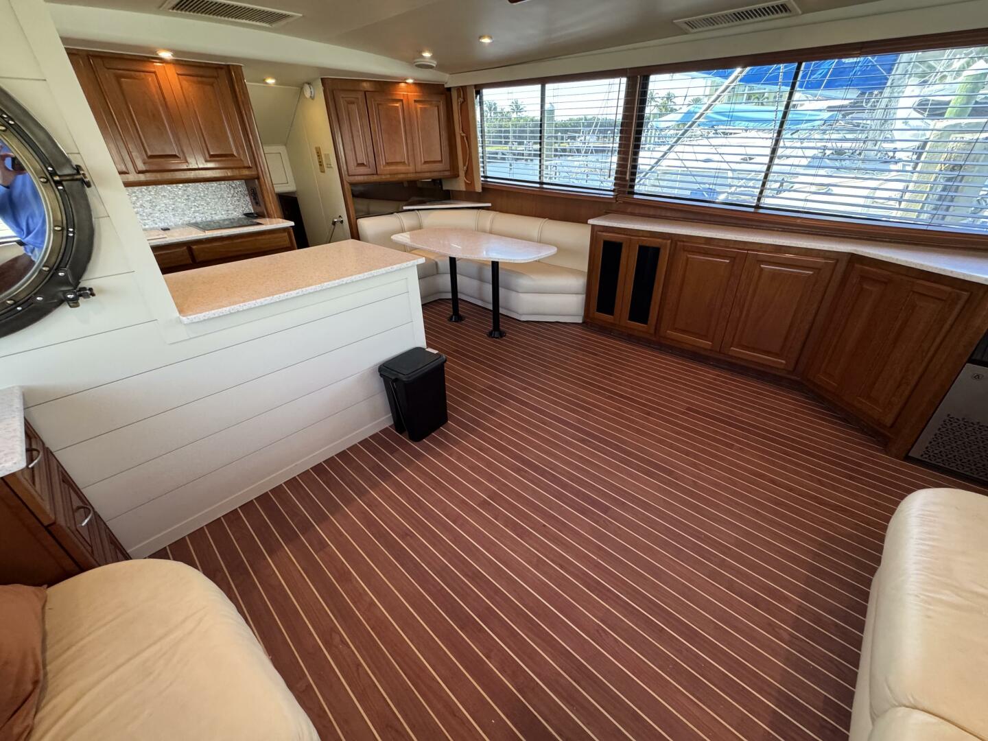 1995 Viking 58 Convertible - Image 12