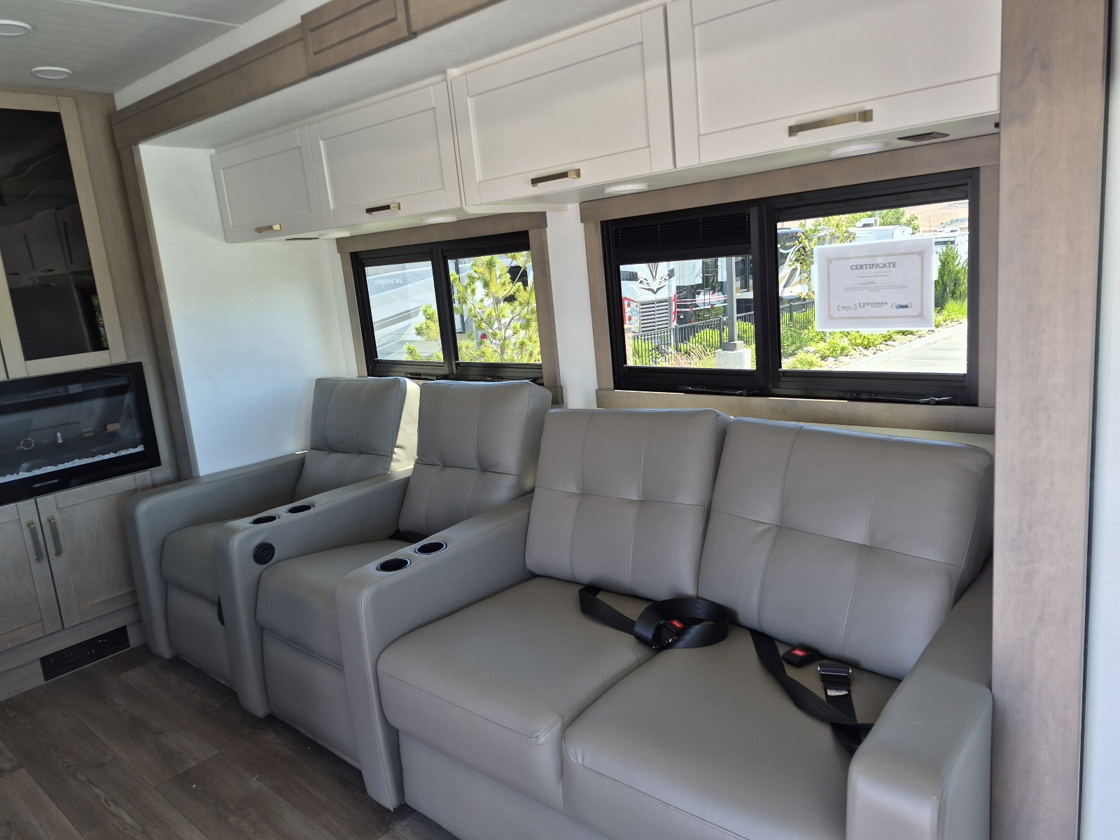 2027 Entegra Coach Vision XL 36C - Image 8