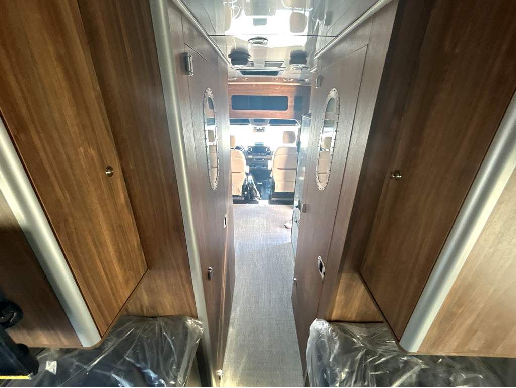 2027 AIRSTREAM ATLAS 25RT - Image 23