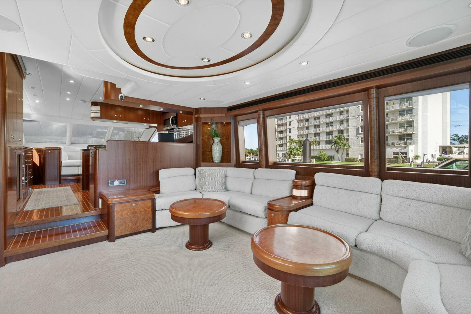 2009 Horizon - Image 15
