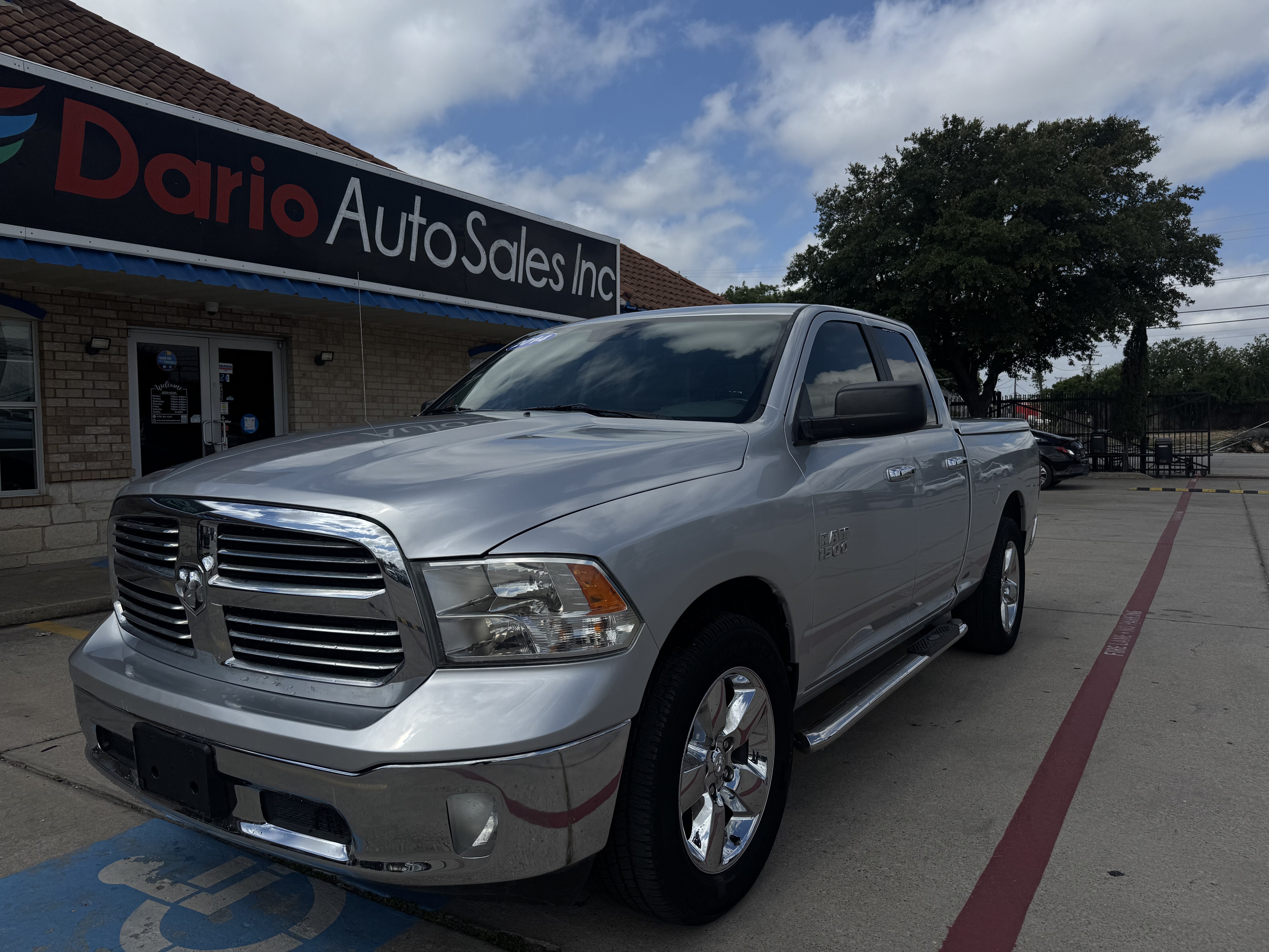 2014 Ram 1500 Pickup-V8 Quad Cab SLT 2WD - Image 1