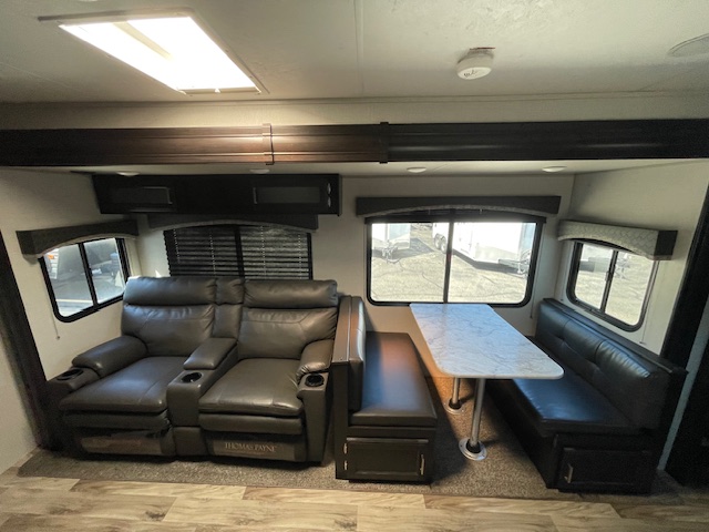 2020 VENTURE RV SPORTTREK 271MVB - Image 9