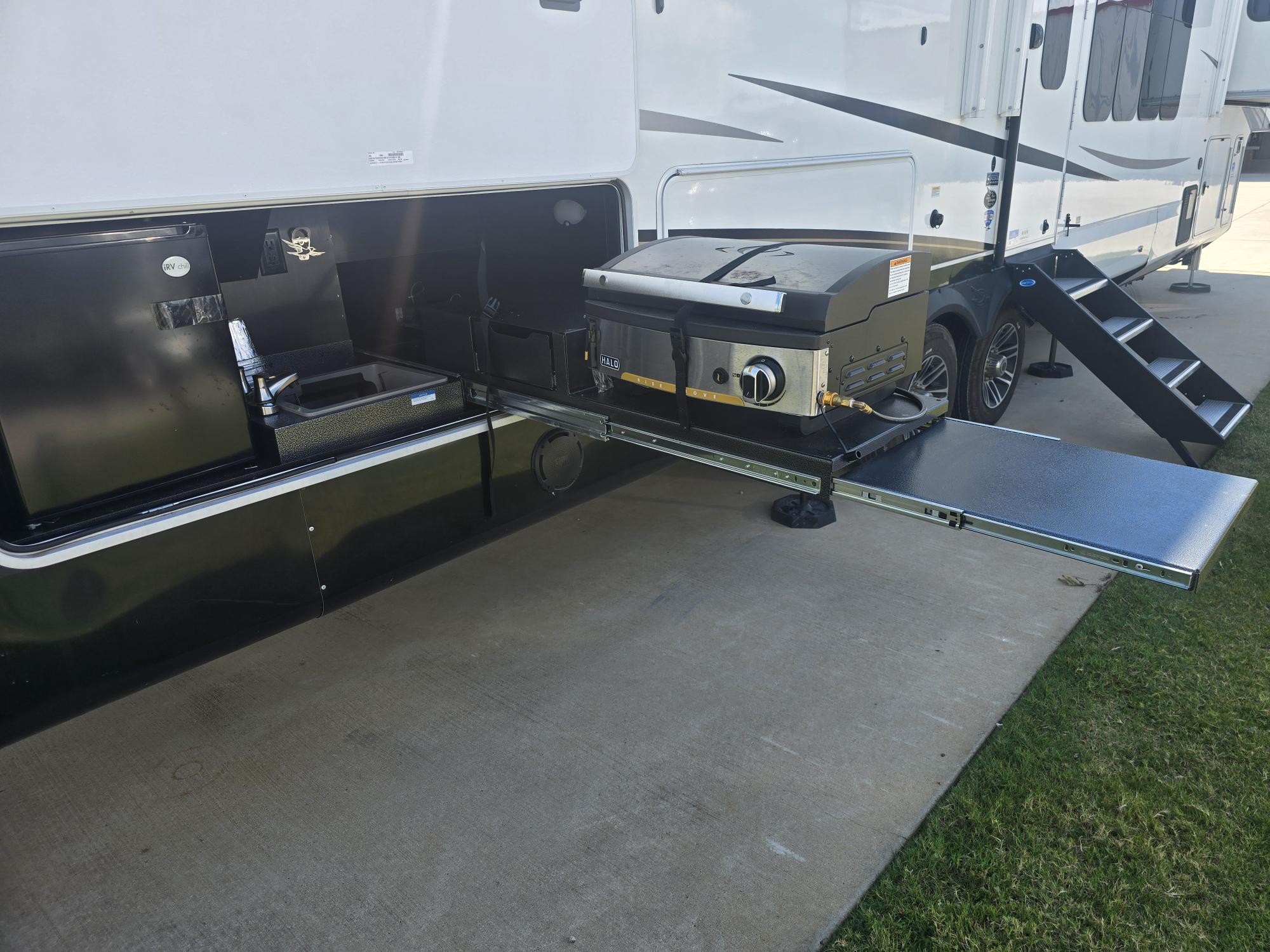 2025 JAYCO PINNACLE 38FLGS - Image 28