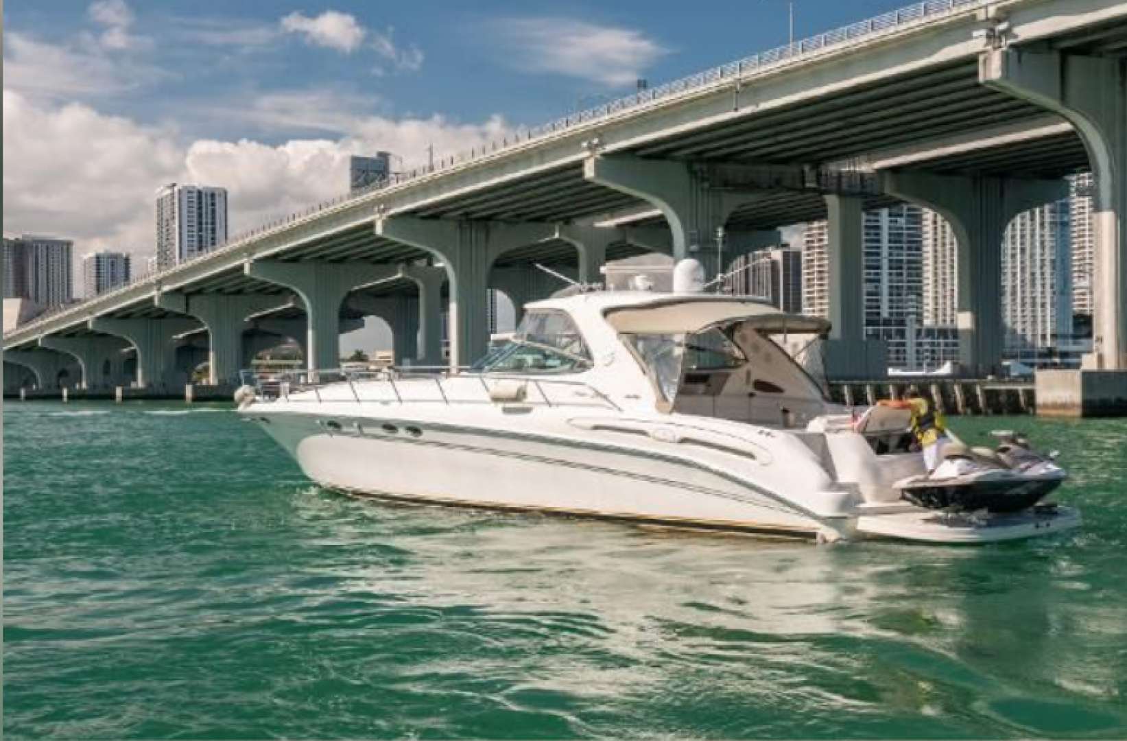 2000 Sea Ray 540 Sundancer - Image 2