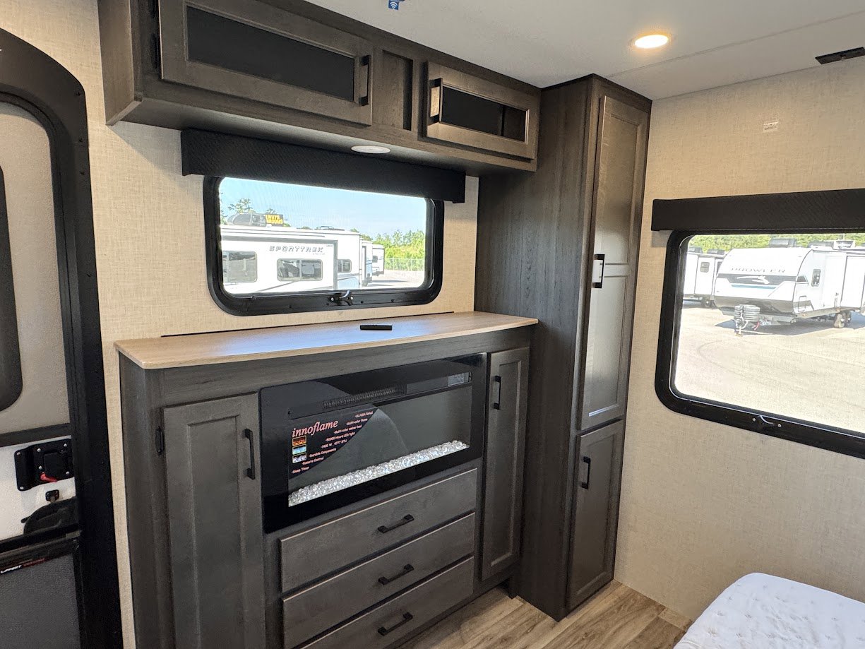 2026 VENTURE RV SPORTTREK 333VMI - Image 66