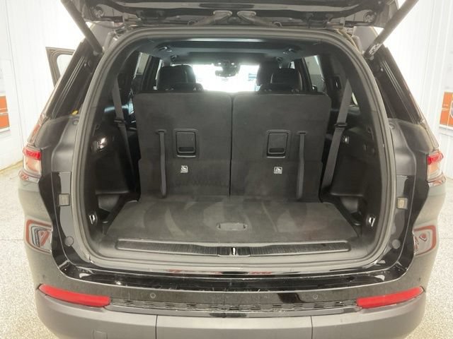 2023 Jeep Grand Cherokee L Utility 4D Altitude 4WD - Image 29